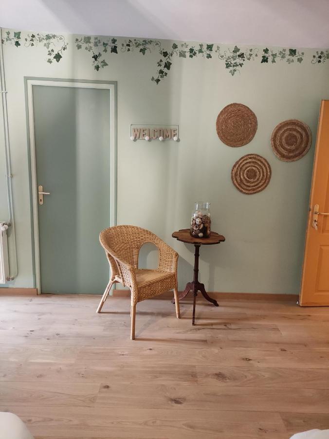 Bleu Bonheur Bed & Breakfast Dennevy Oda fotoğraf
